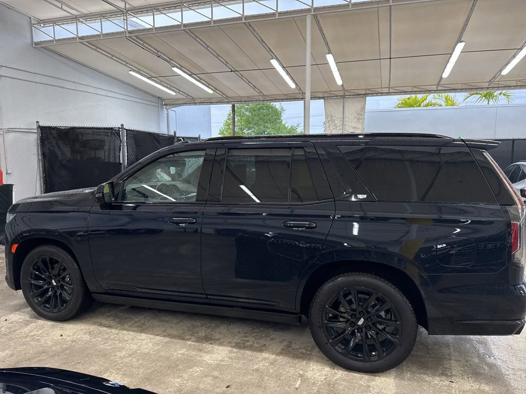 Used 2023 Cadillac Escalade Sport w/ LPO, ONYX Package image 10