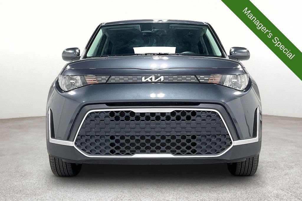 Used 2025 Kia Soul LX w/ LX Technology Package FWD image 4