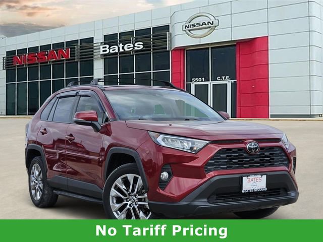 Used 2020 Toyota RAV4 XLE Premium image 1