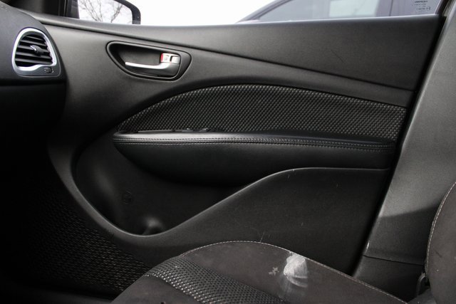 Used 2015 Dodge Dart SXT image 25