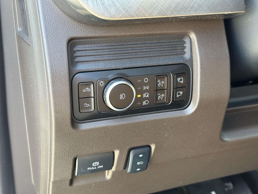 New 2026 Ford F350 King Ranch w/ Chrome Package AWD/4WD image 17
