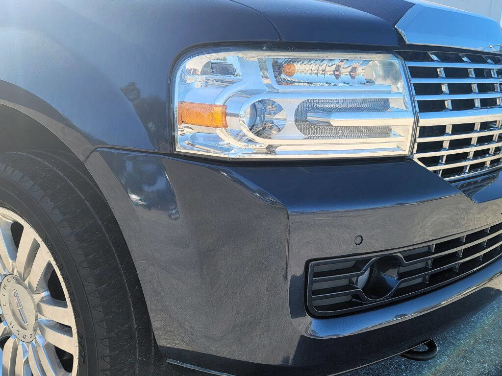 Used 2014 Lincoln Navigator L 2WD image 5