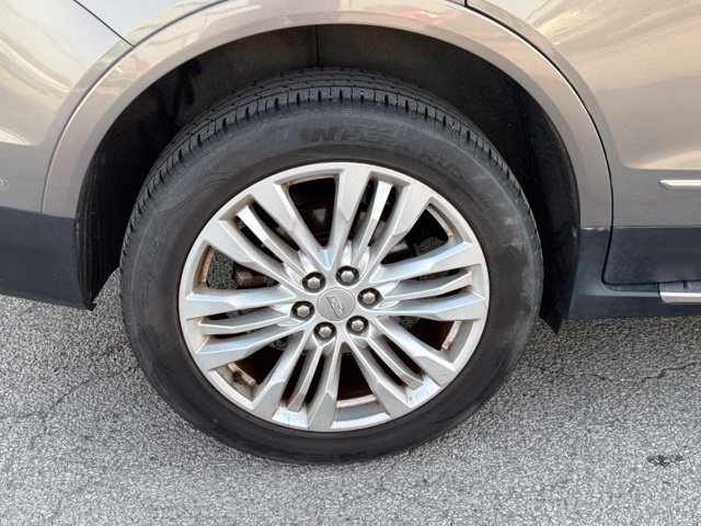 Used 2017 Cadillac XT5 Premium Luxury w/ Driver Assist Package FWD image 13