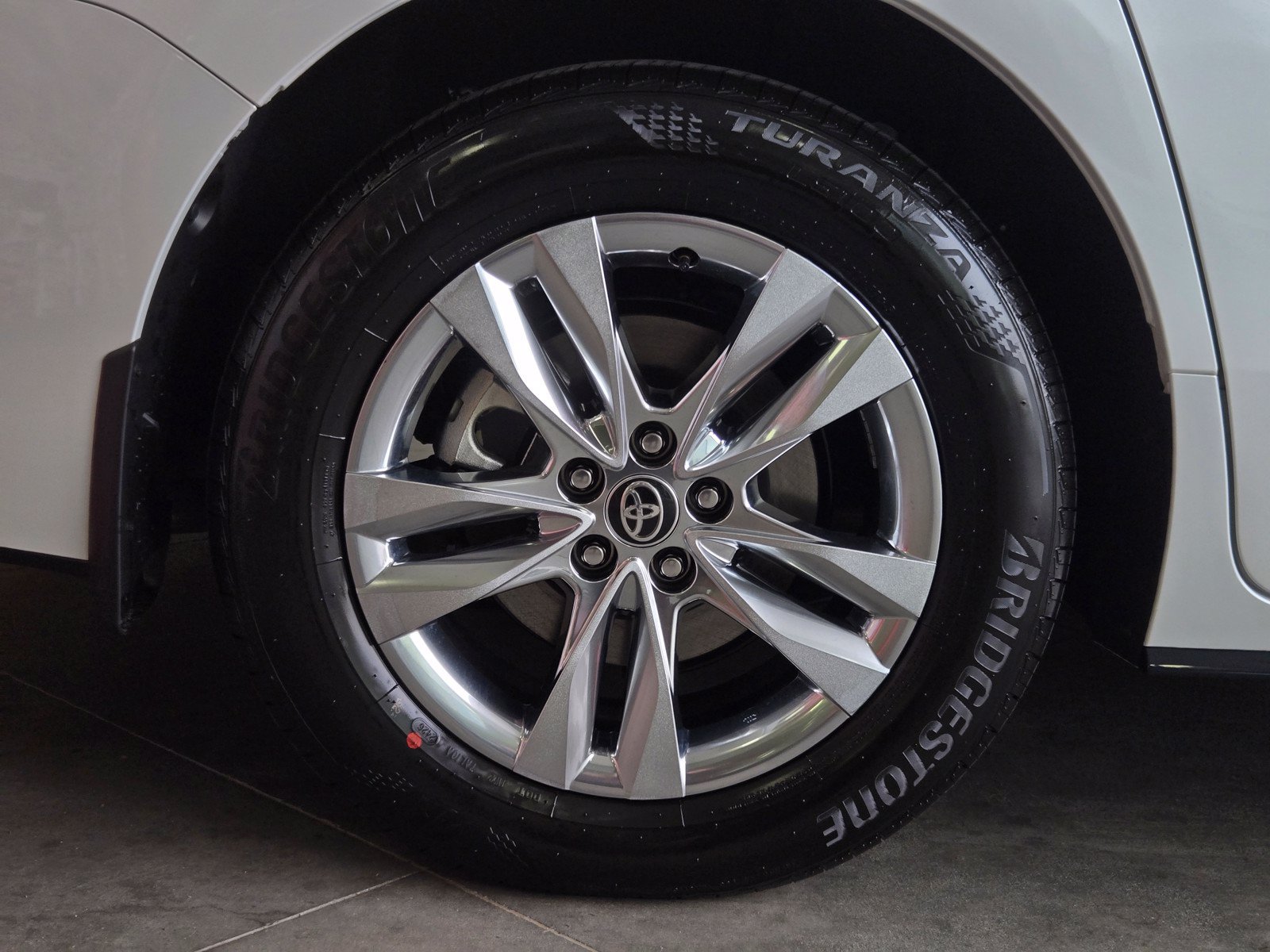 Certified 2026 Toyota Sienna Limited AWD/4WD image 5