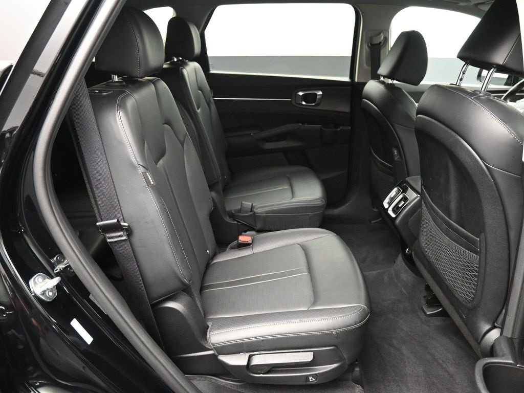 Certified 2024 Kia Sorento SX image 26