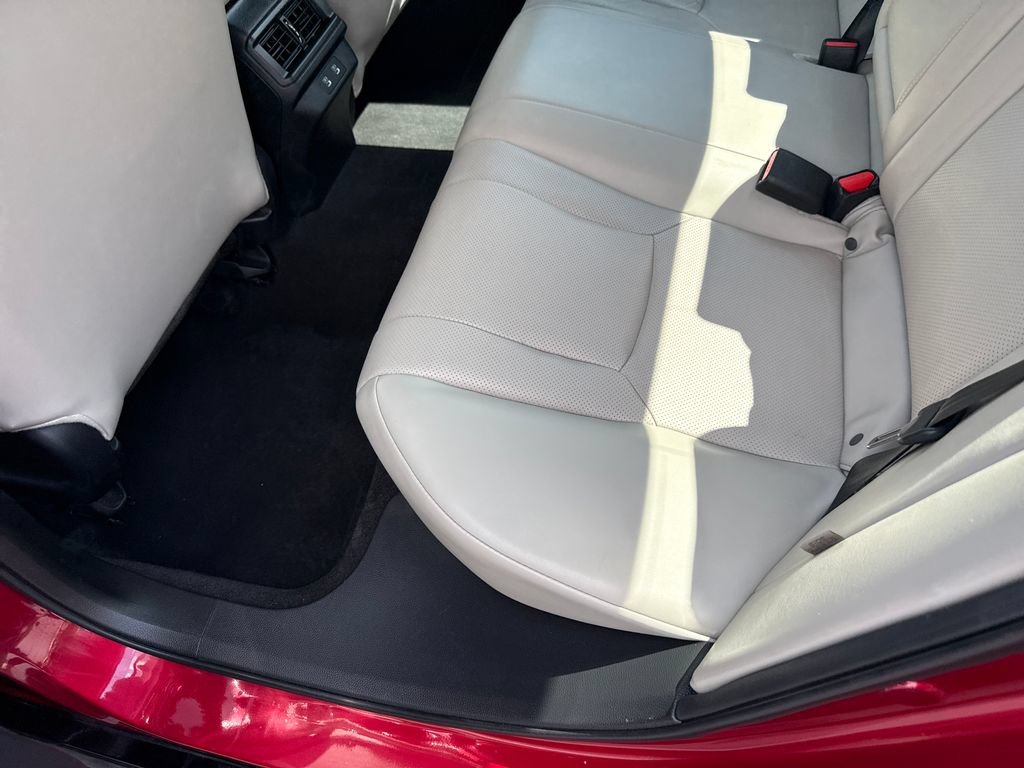 Used 2023 Honda Accord EX-L image 19