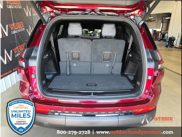 New 2025 Jeep Grand Cherokee L Limited w/ Black Appearance Package image 7