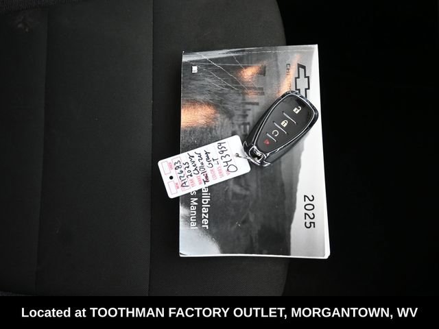 Used 2025 Chevrolet TrailBlazer LT image 10