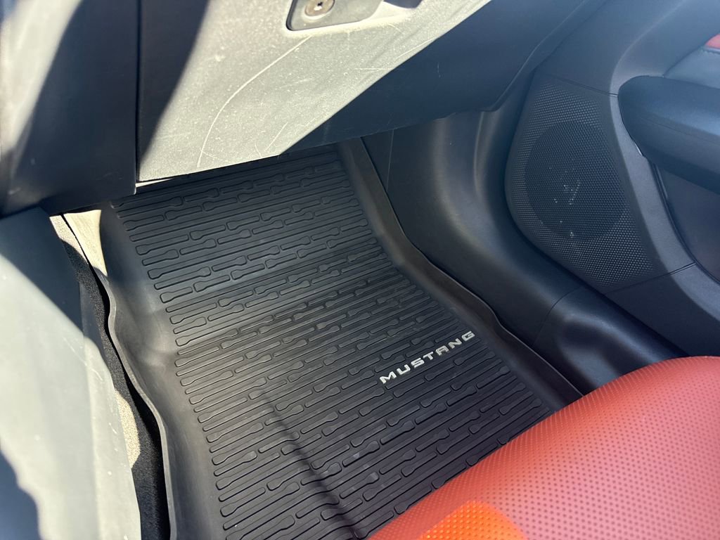 Used 2025 Ford Mustang Premium image 31
