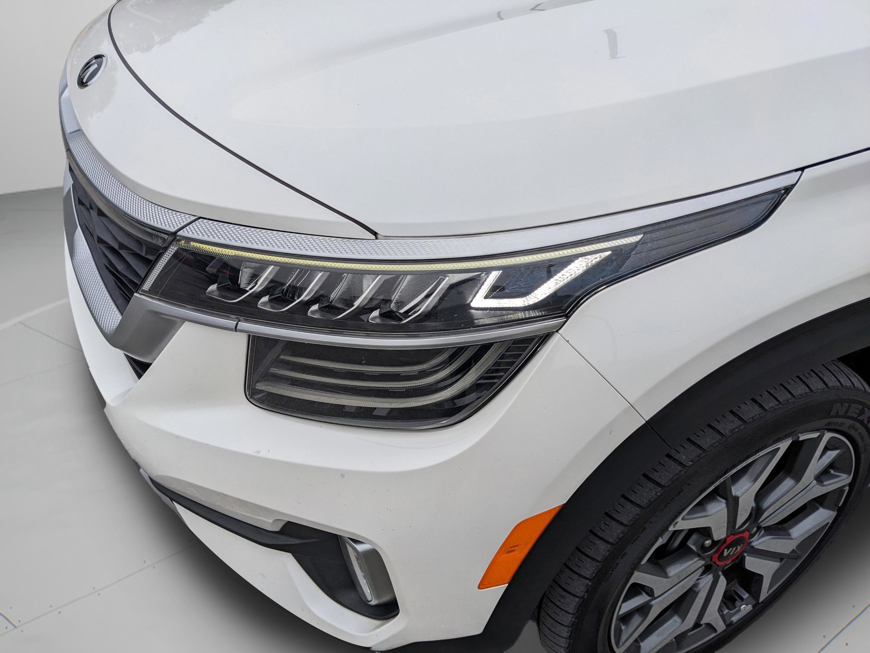 Used 2021 Kia Seltos SX w/ SX Sunroof Package image 37