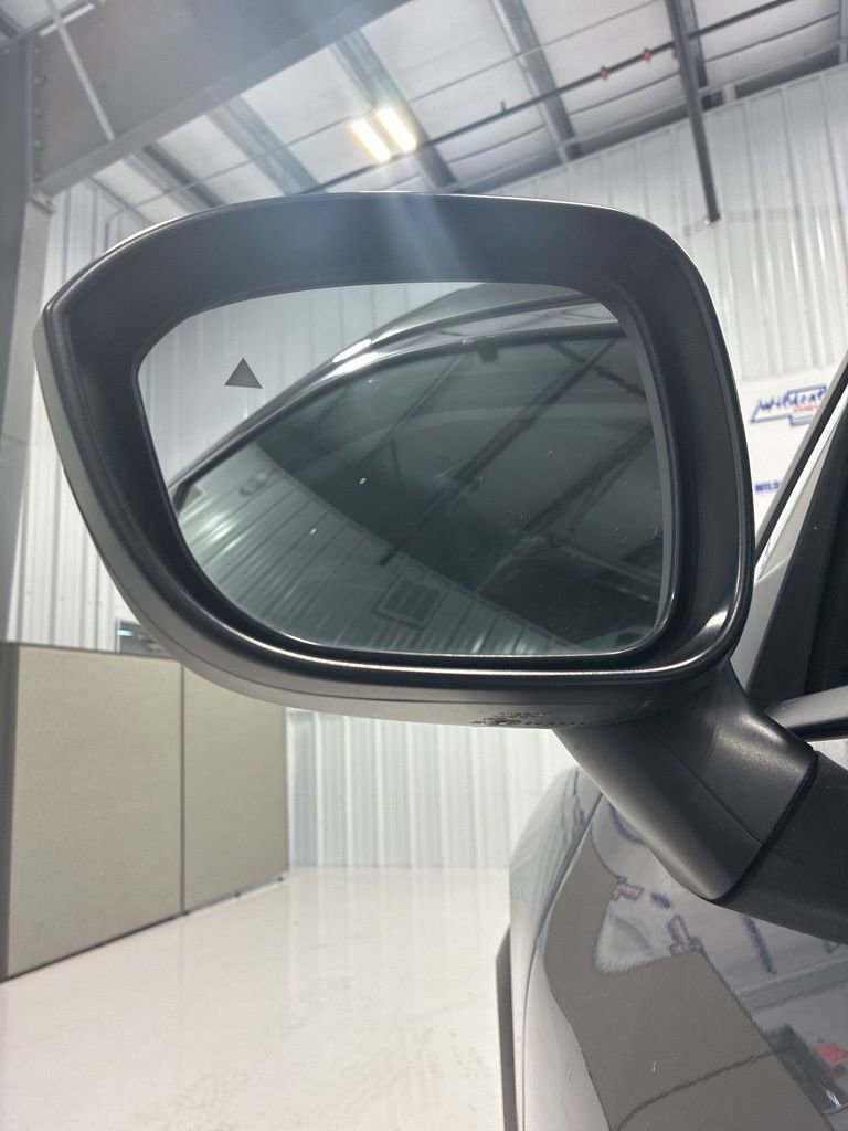 Used 2023 Nissan Rogue SV image 11