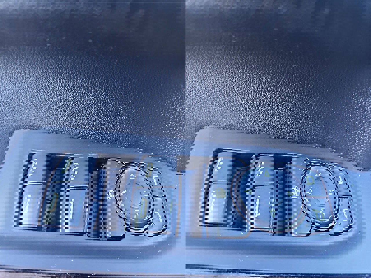 Used 2020 Chevrolet Silverado 1500 LT image 26