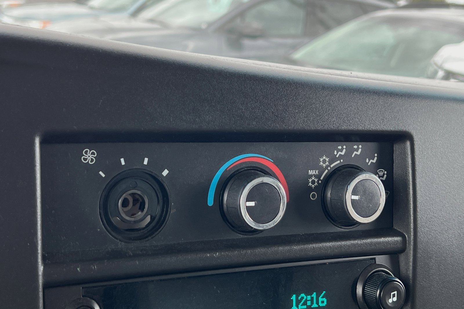 Used 2019 Chevrolet Express 3500 w/ Power Convenience Package image 18