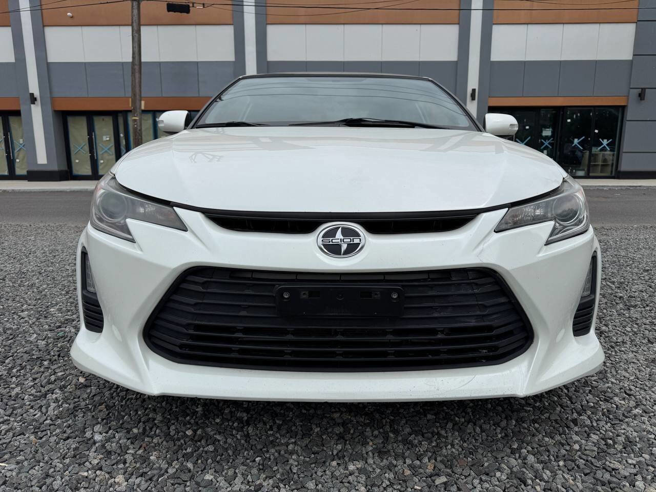 Used 2016 Scion tC FWD image 2