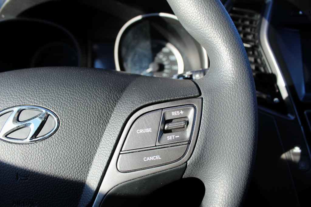 Used 2017 Hyundai Santa Fe Sport FWD image 19