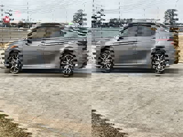 Used 2022 Toyota Camry XLE image 4