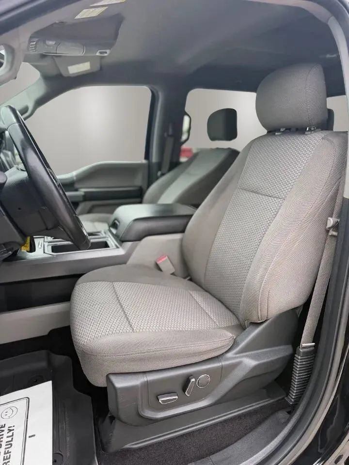 Used 2017 Ford F150 XLT w/ Equipment Group 302A Luxury AWD/4WD image 13