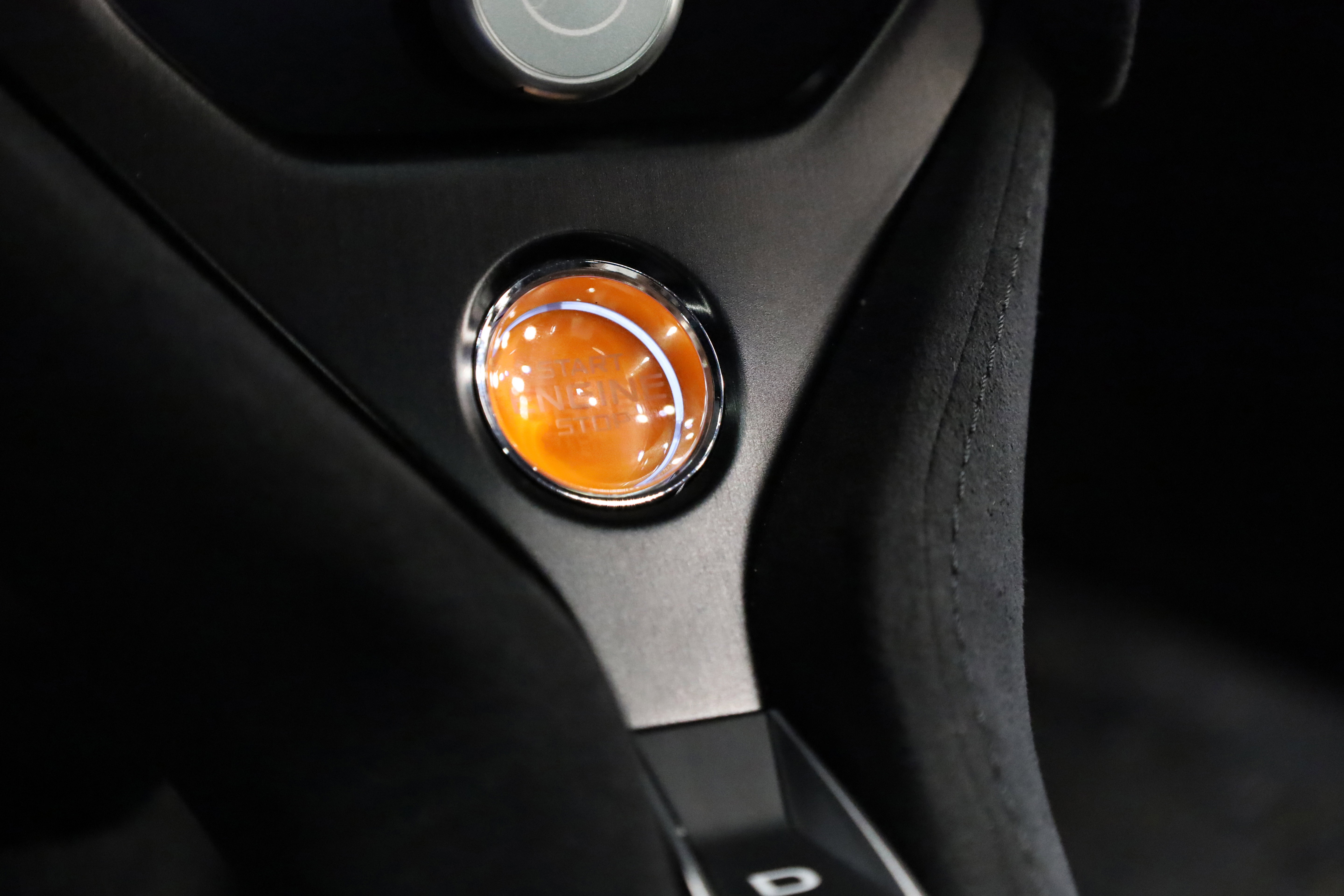 Used 2025 McLaren 750S image 33