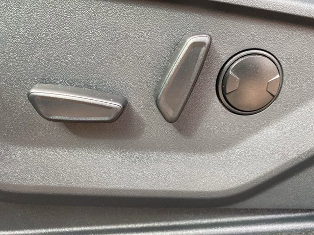 Used 2025 Ford Expedition Active AWD/4WD image 17