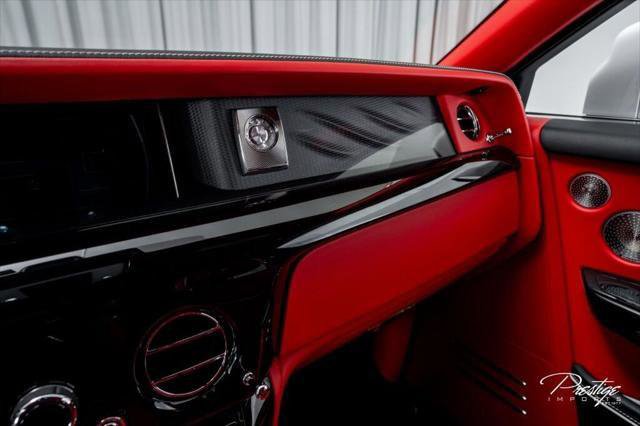 Used 2024 Rolls-Royce Phantom Sedan RWD image 36