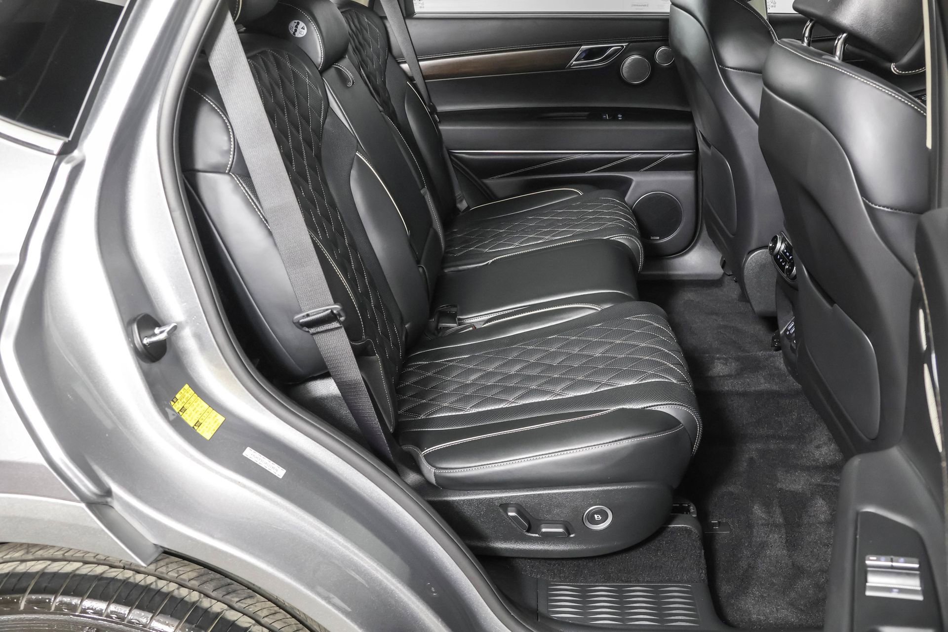 Used 2023 Genesis GV80 3.5T w/ Prestige Package image 42