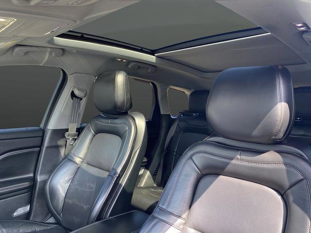 Used 2020 Lincoln Corsair Reserve image 11