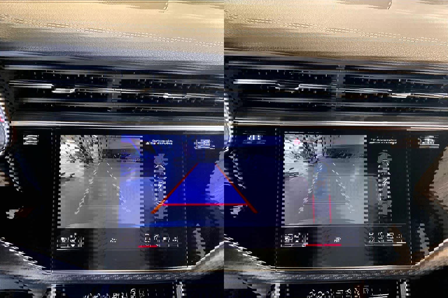 Used 2024 Audi SQ8 Prestige w/ Prestige Package image 26