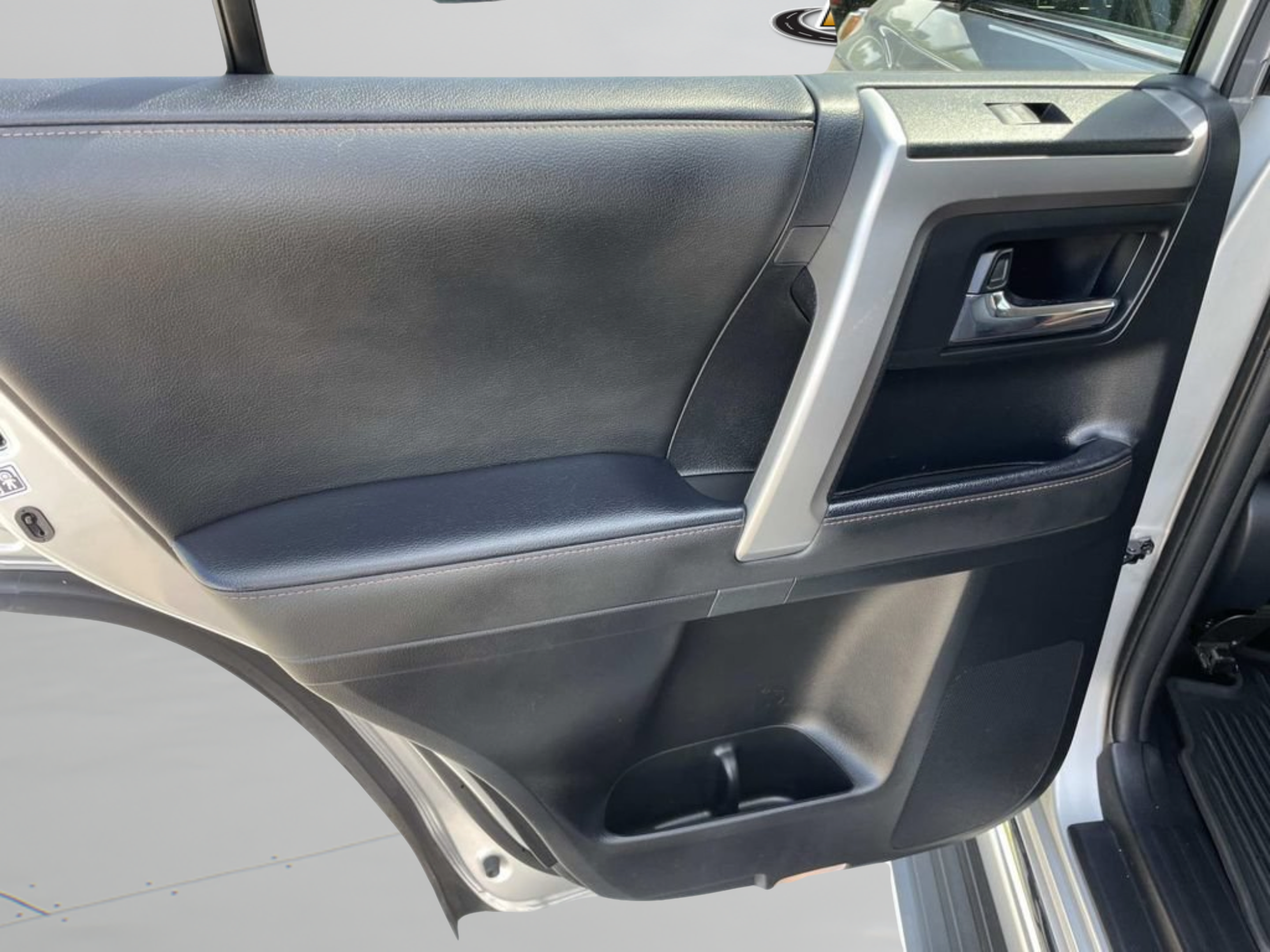 Used 2024 Toyota 4Runner Limited RWD image 13