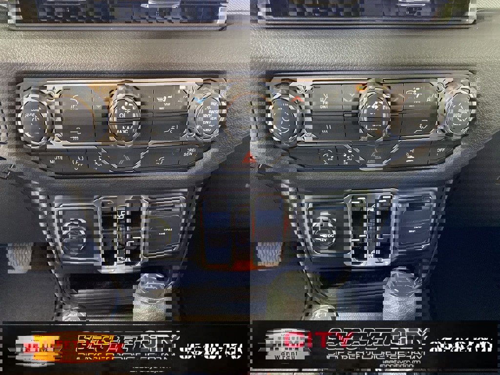 New 2025 Jeep Gladiator Sport image 22