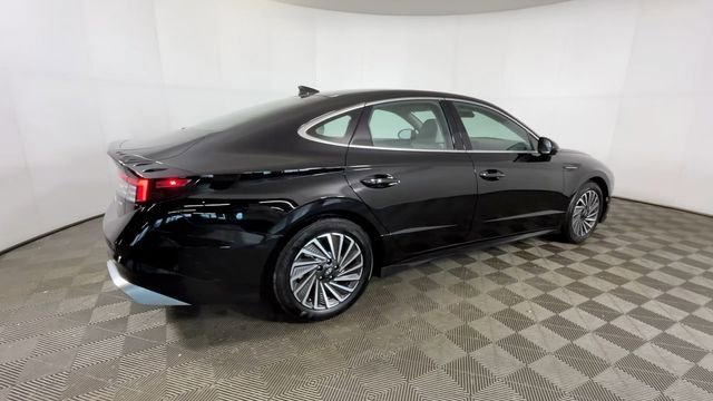 Used 2024 Hyundai Sonata Limited FWD image 4