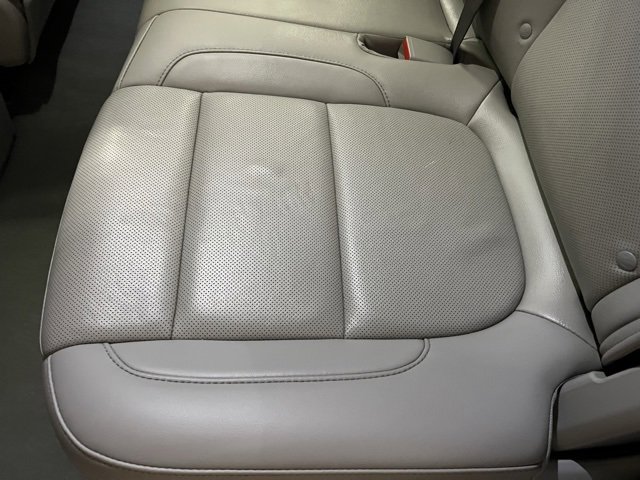 Used 2023 GMC Acadia SLT w/ Preferred Package image 19