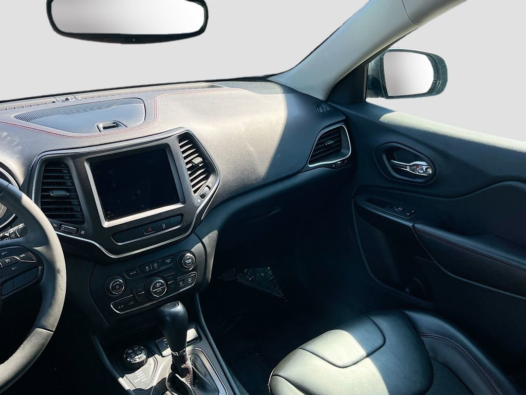 Used 2022 Jeep Cherokee Trailhawk w/ Comfort/Convenience Group image 22