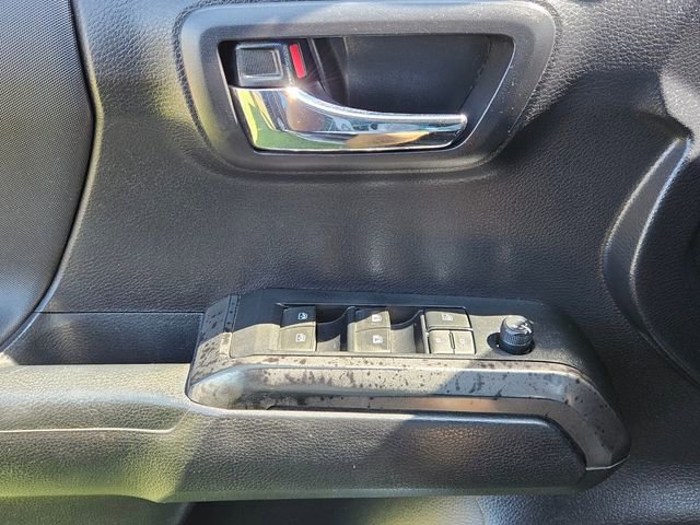 Used 2020 Toyota Tacoma TRD Off-Road w/ Technology Package image 28