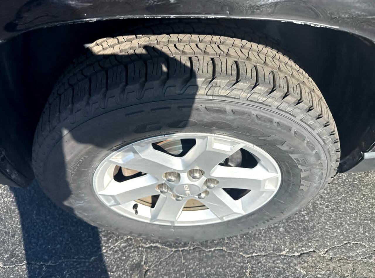 Used 2015 GMC Acadia SLE image 9