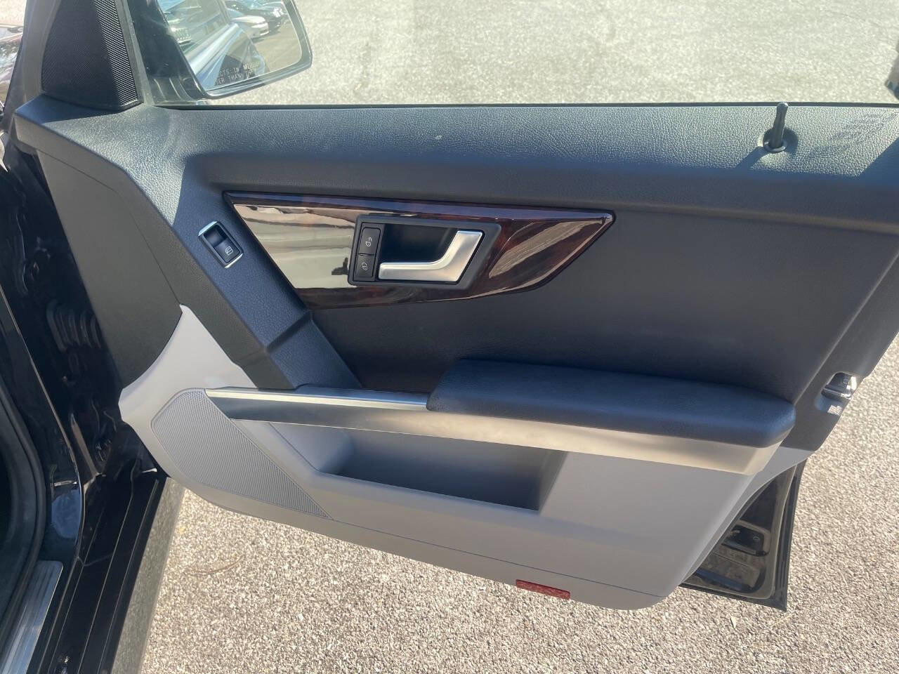 Used 2014 Mercedes-Benz GLK 350 4MATIC image 32