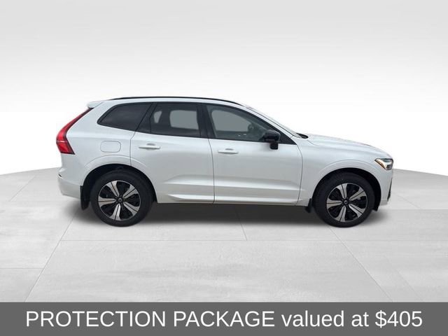 Used 2025 Volvo XC60 T8 Core w/ Climate Package image 9