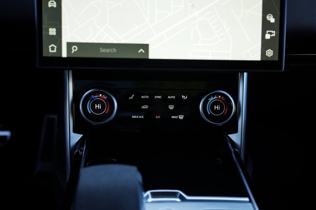 Used 2022 Land Rover Range Rover SE image 33