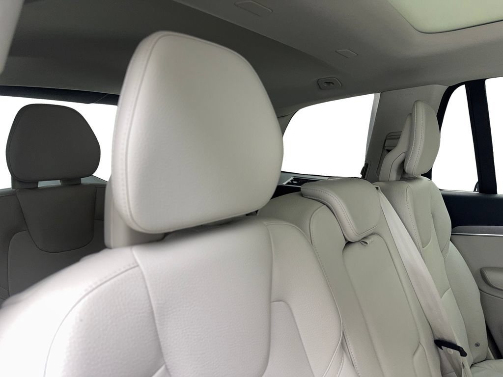 Used 2024 Volvo XC90 B5 Core w/ Protection Package Premier AWD/4WD image 45