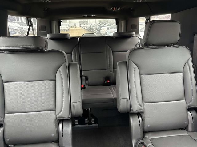 Used 2026 GMC Yukon XL Denali w/ Sun & Power Step Package RWD image 12