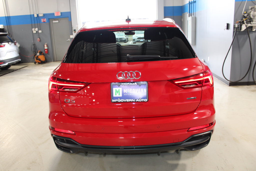 Used 2022 Audi Q3 2.0T Premium Plus w/ Premium Plus Package AWD/4WD image 28