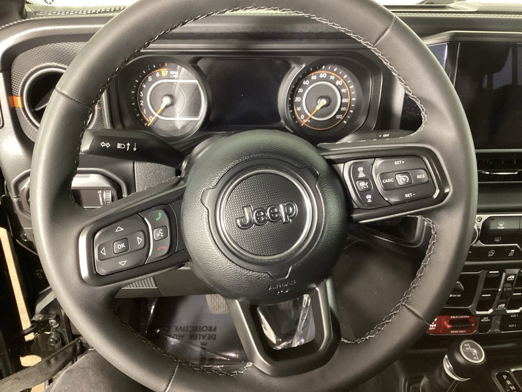 Used 2026 Jeep Gladiator Mojave AWD/4WD image 15