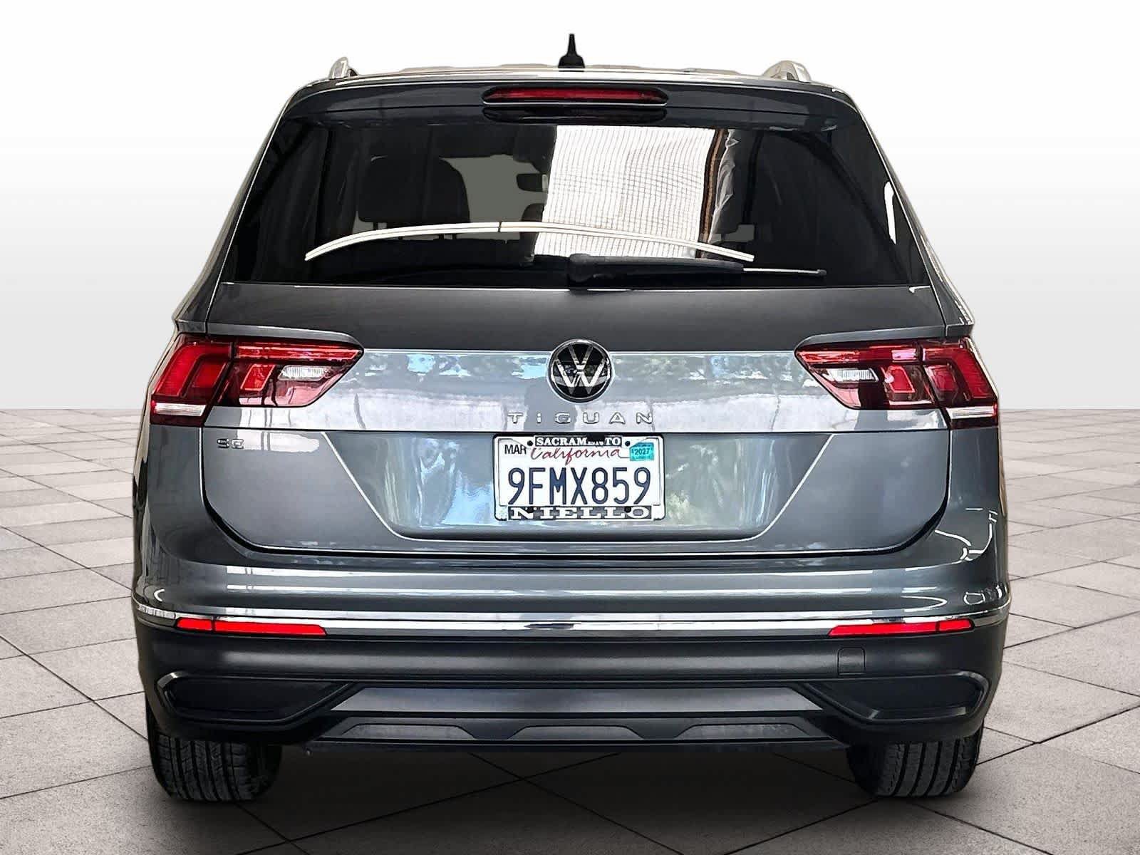 Used 2023 Volkswagen Tiguan SE FWD image 8
