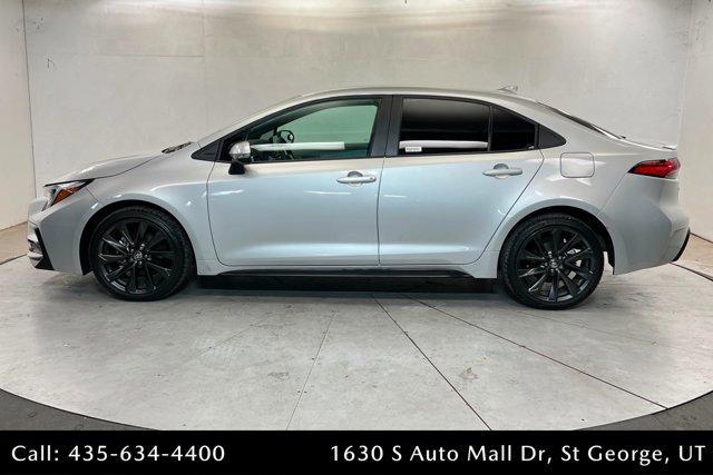 Used 2025 Toyota Corolla SE image 2