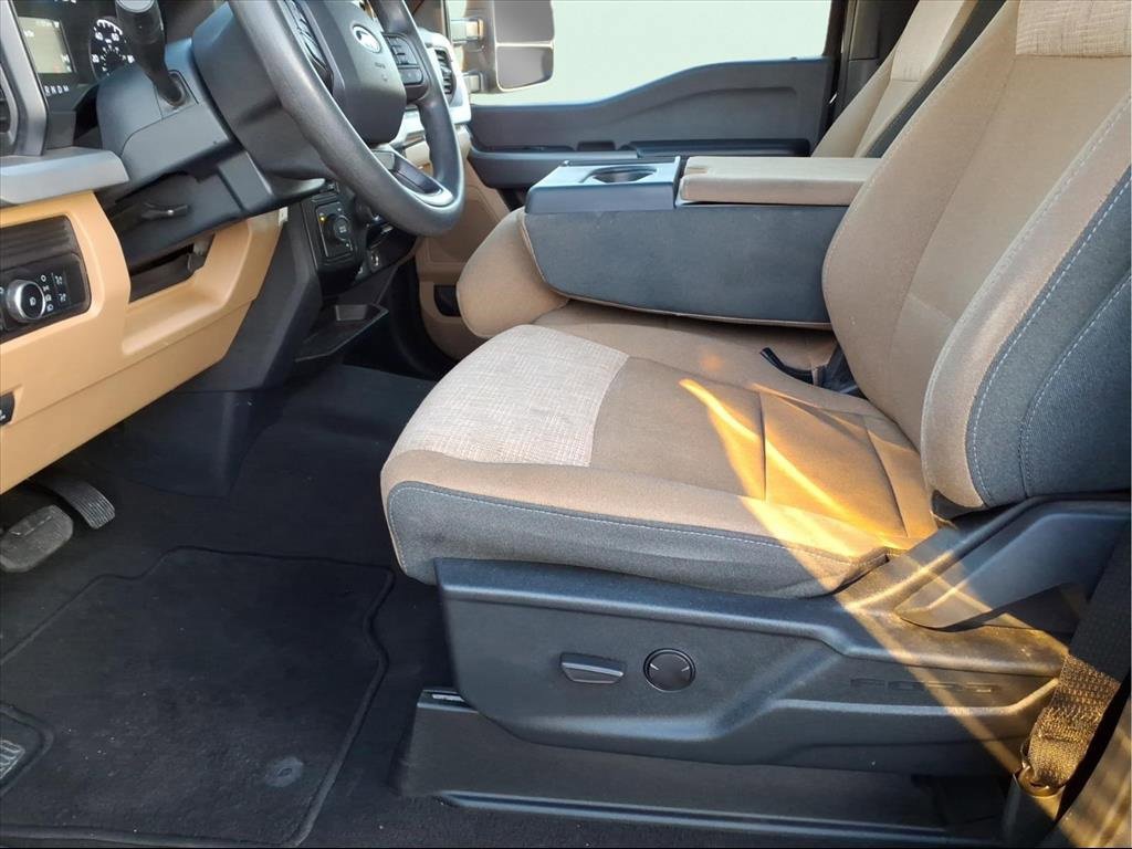 Used 2025 Ford F250 XLT image 11