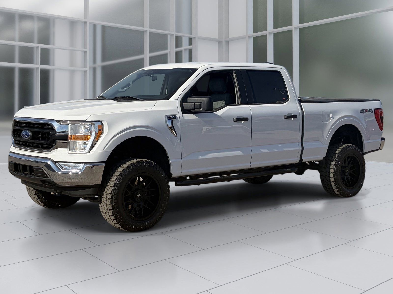 Used 2021 Ford F150 XLT image 2