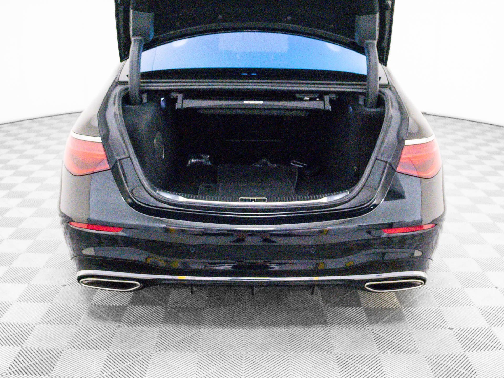 Certified 2023 Mercedes-Benz S 580 4MATIC Sedan image 30