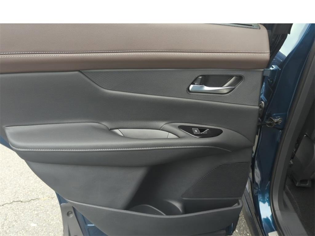 New 2025 Nissan Murano Platinum w/ Cargo Package image 17