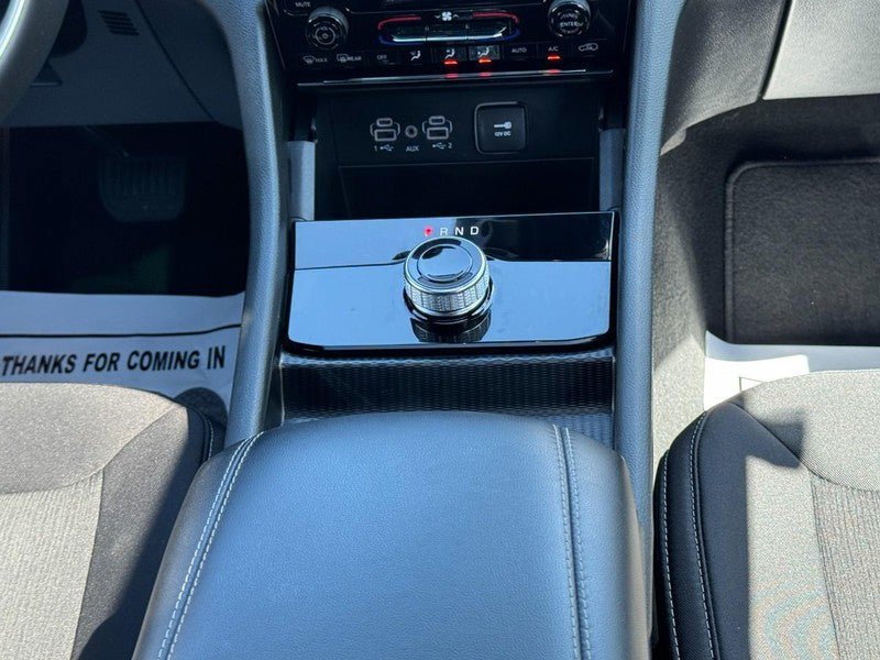 Used 2024 Jeep Grand Cherokee Laredo X AWD/4WD image 16