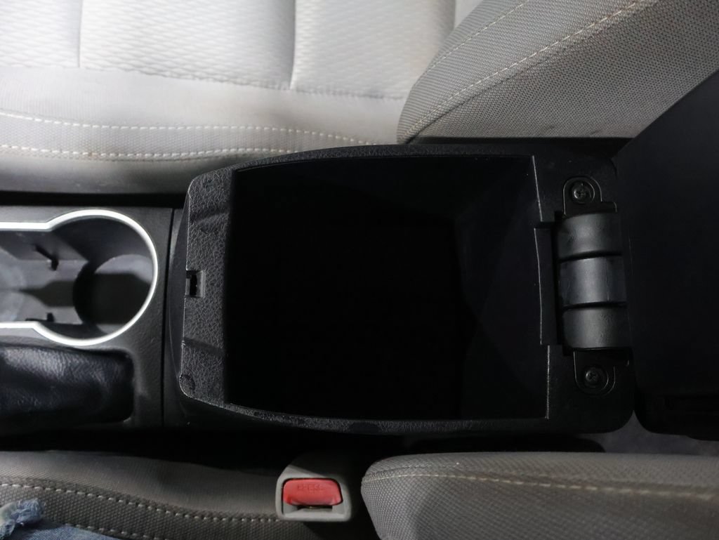 Used 2014 Toyota Corolla LE FWD image 28