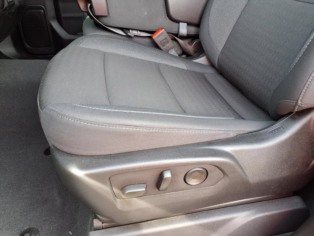 Used 2025 Chevrolet Silverado 2500 Custom w/ Custom Value Package AWD/4WD image 4